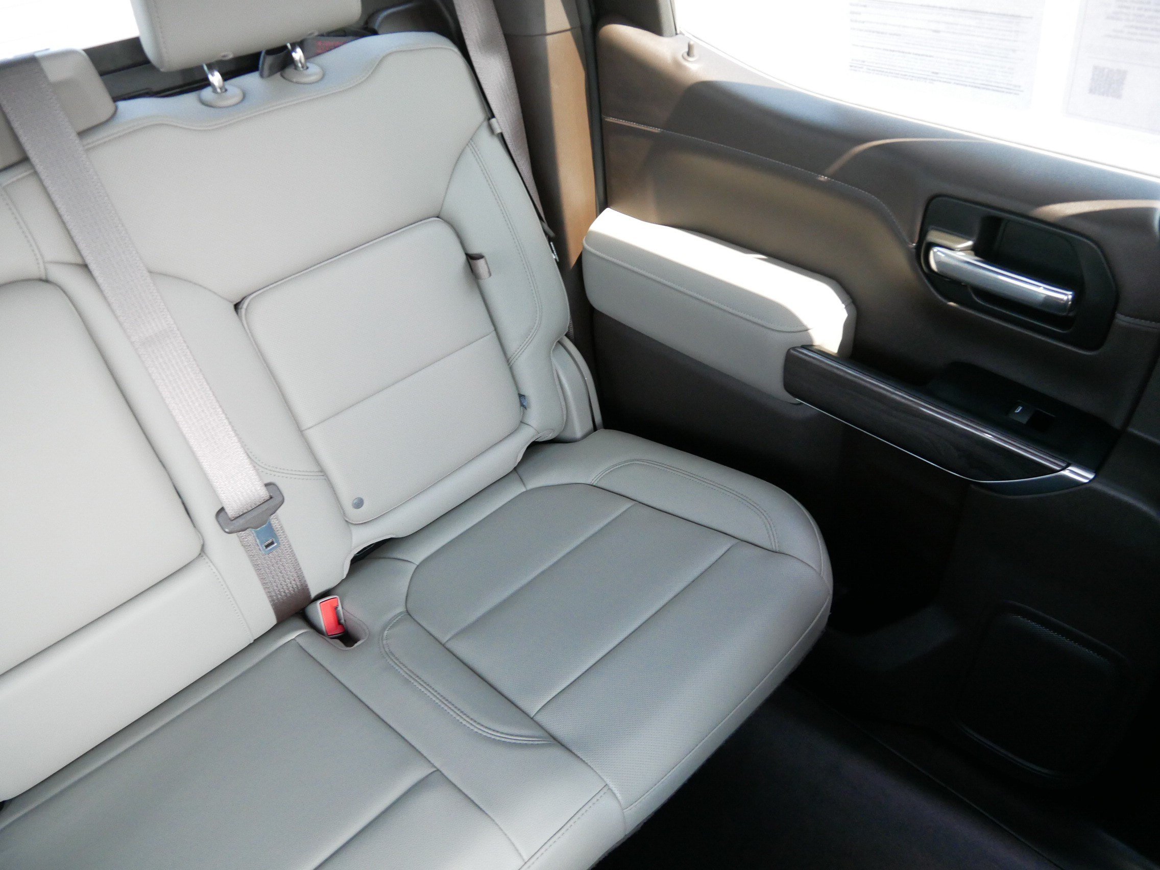 Used 2019 Chevrolet Silverado 1500 LTZ w/ LTZ Plus Package AWD/4WD image 14
