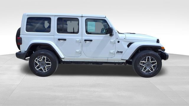 Used 2025 Jeep Wrangler Sahara image 8