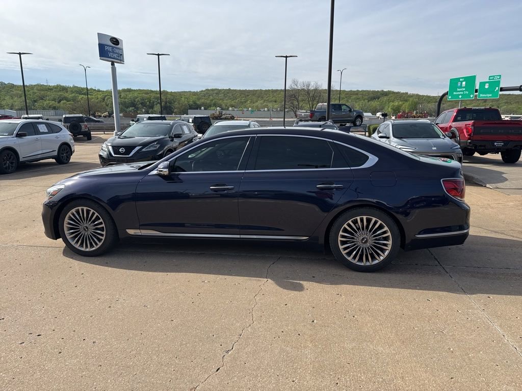 Used 2019 Kia K900 Luxury w/ VIP Package image 8
