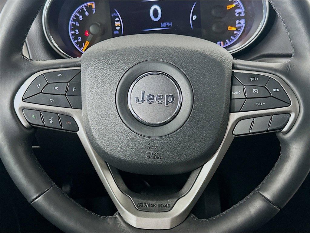 Used 2021 Jeep Grand Cherokee Laredo X image 24