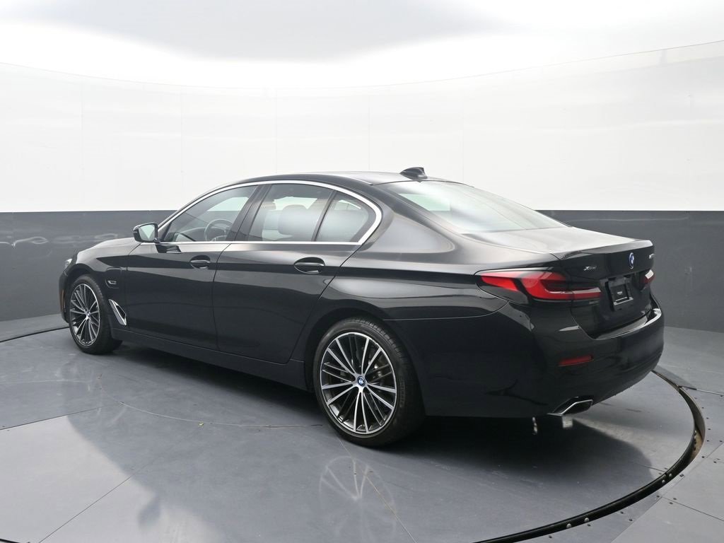 Used 2023 BMW 530e xDrive w/ Executive Package image 5