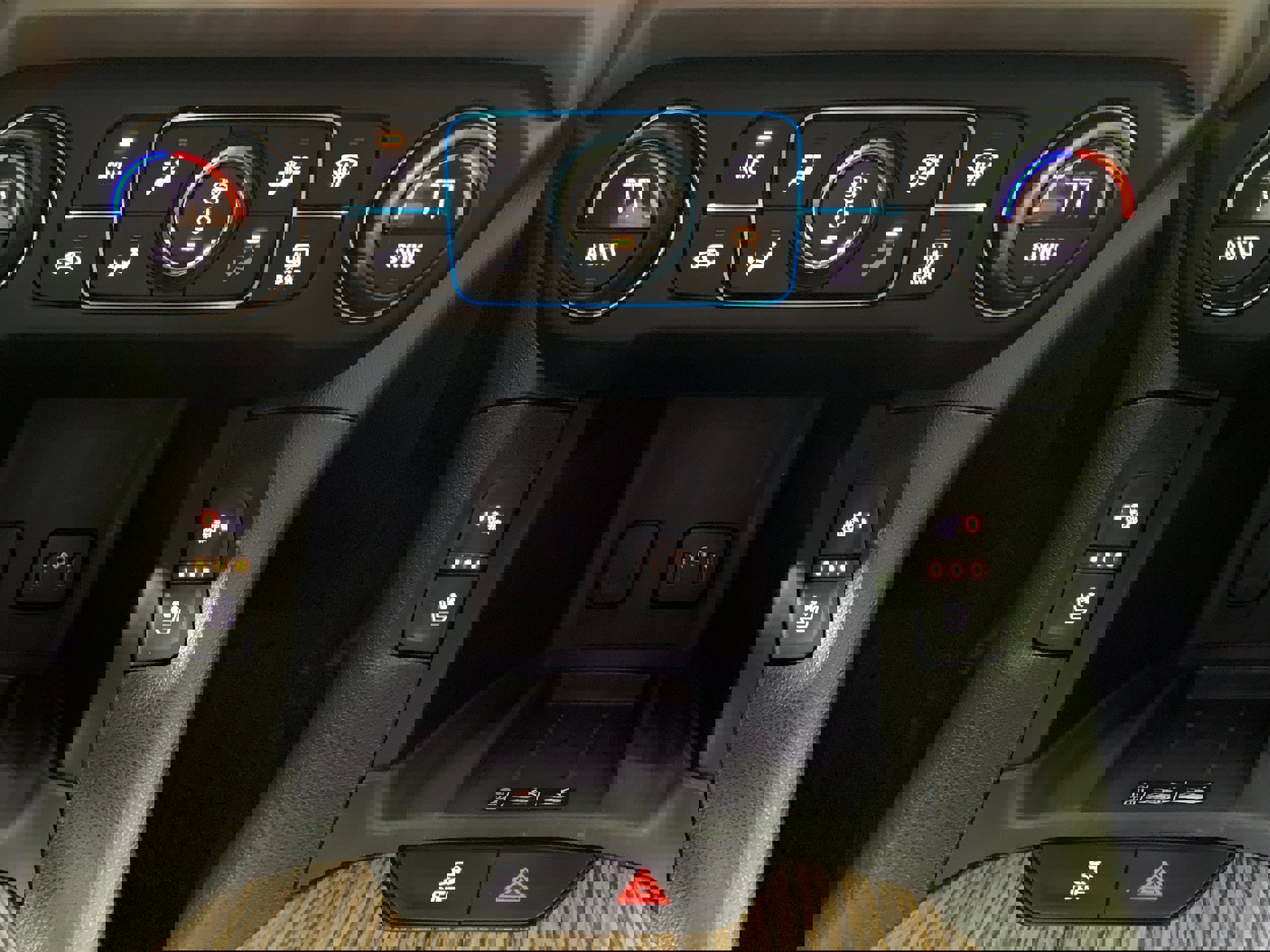 Used 2019 GMC Acadia Denali w/ Technology Package image 12