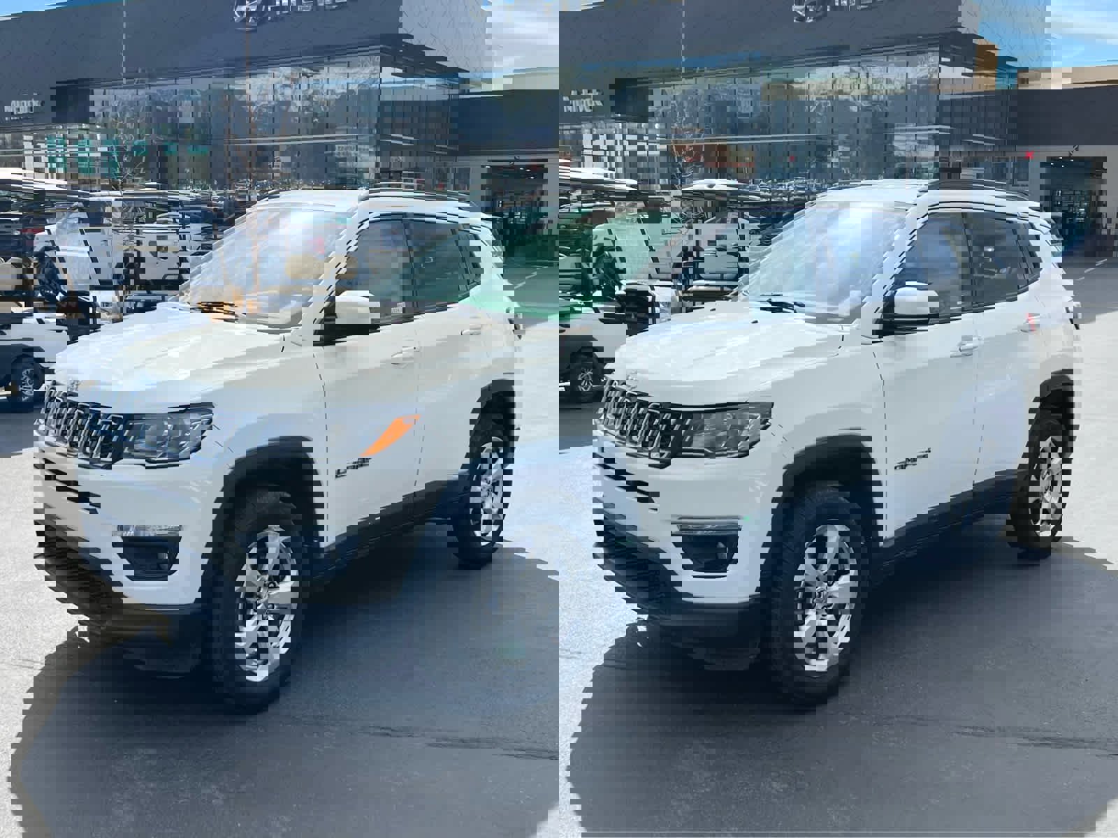 Used 2017 Jeep Compass Latitude w/ Cold Weather Group image 1