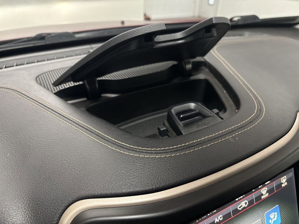 Used 2017 Jeep Cherokee Latitude w/ Cold Weather Group image 52