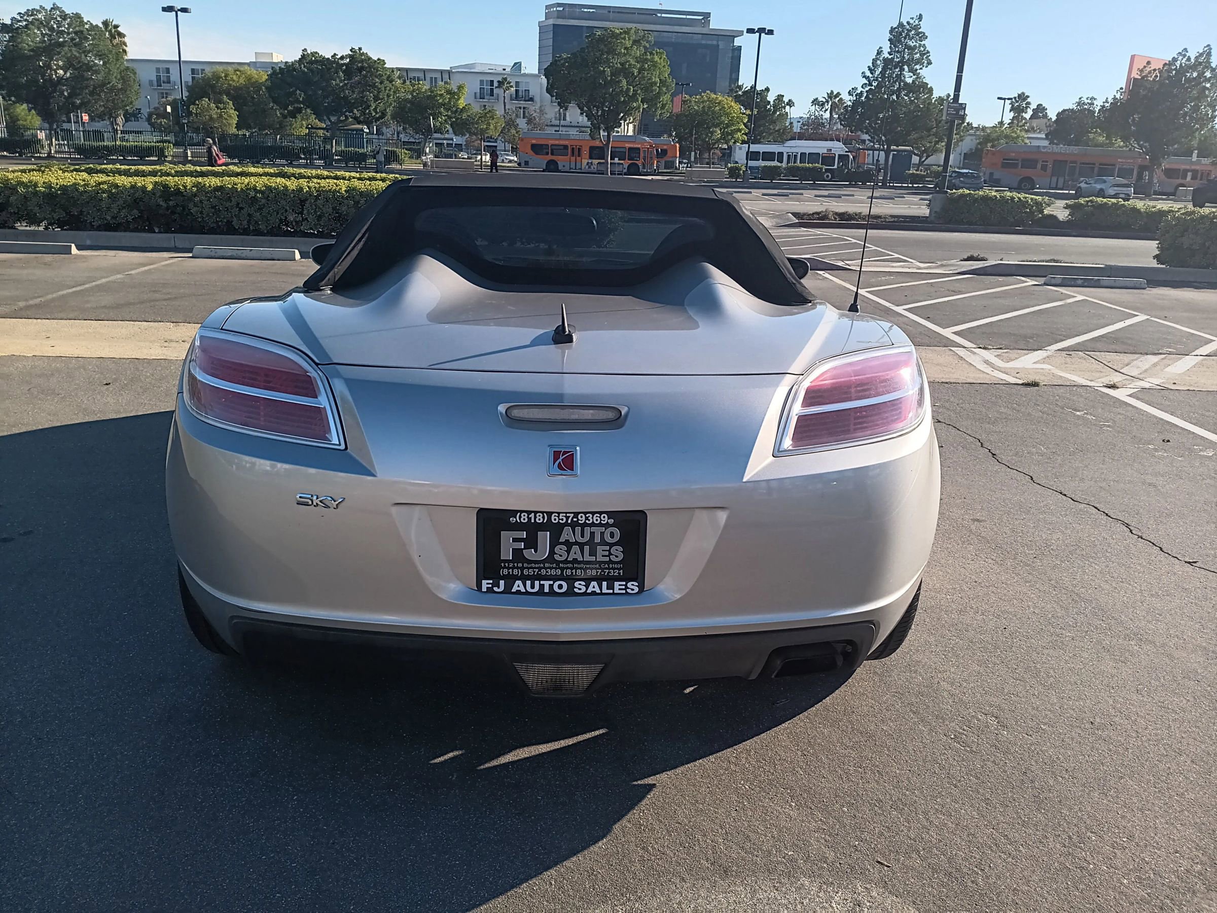 Used 2009 Saturn Sky w/ Premium Trim Package image 7