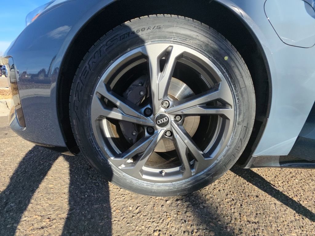 Used 2022 Audi e-tron GT Premium Plus image 24