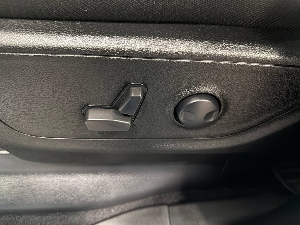 Used 2025 RAM 1500 Big Horn AWD/4WD image 28