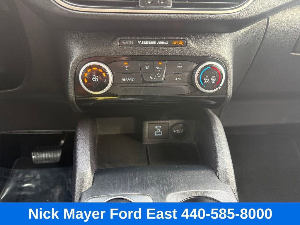 Used 2022 Ford Escape SE image 16