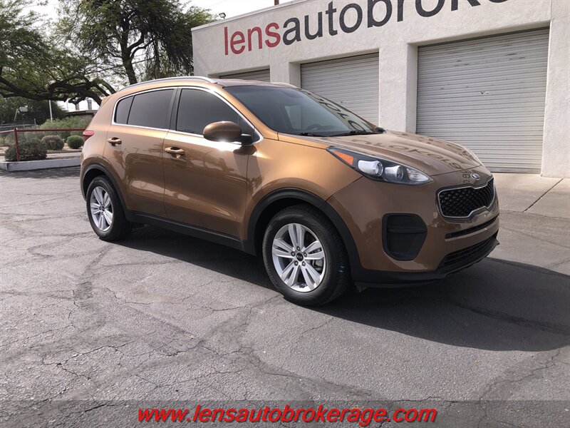 Used 2019 Kia Sportage LX w/ LX Popular Package FWD image 2