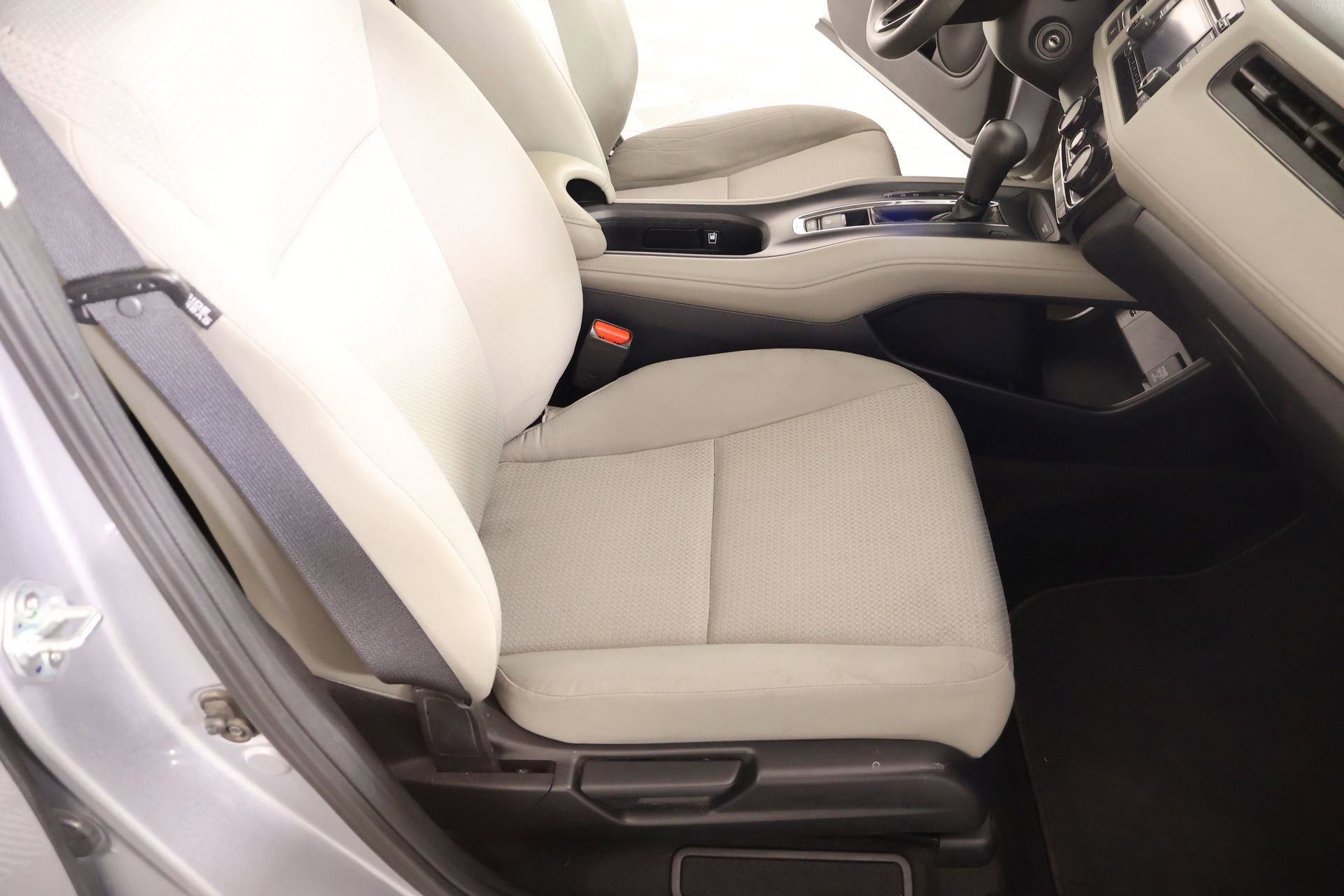 Used 2022 Honda HR-V LX image 12