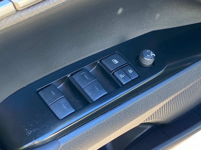 Used 2025 Toyota Camry SE w/ Multimedia Upgrade Package FWD image 13