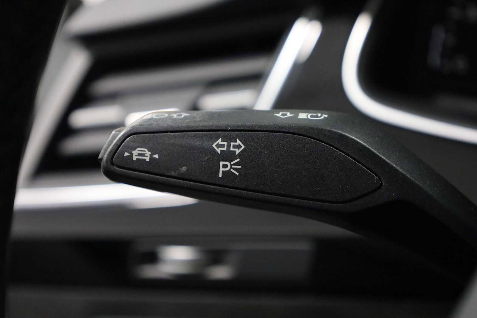 Used 2018 Audi Q7 3.0T Prestige image 29