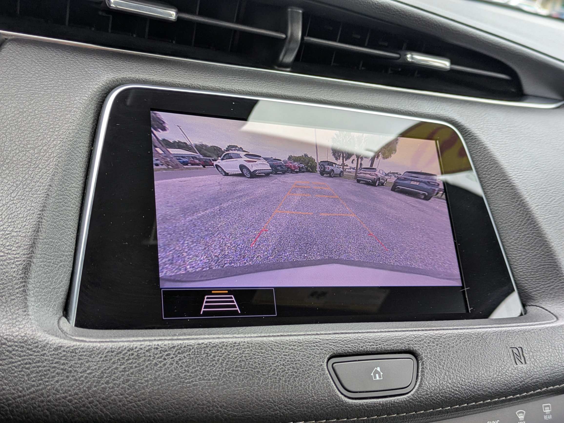 Used 2020 Cadillac XT4 Premium Luxury w/ Driver Assist Package FWD image 25
