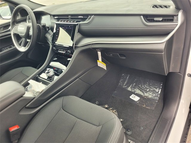 New 2025 Jeep Grand Cherokee Laredo X image 14