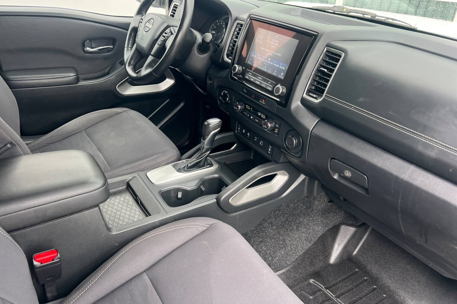 Used 2023 Nissan Frontier SV w/ Technology Package AWD/4WD image 12
