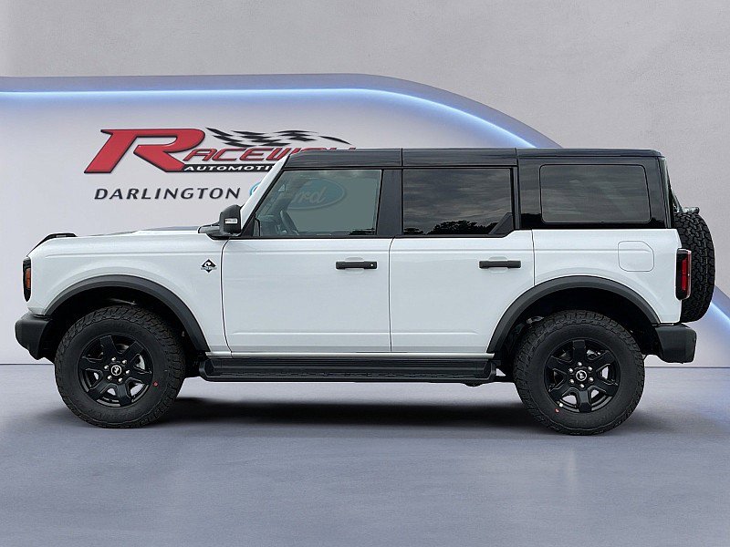 New 2025 Ford Bronco Outer Banks image 2