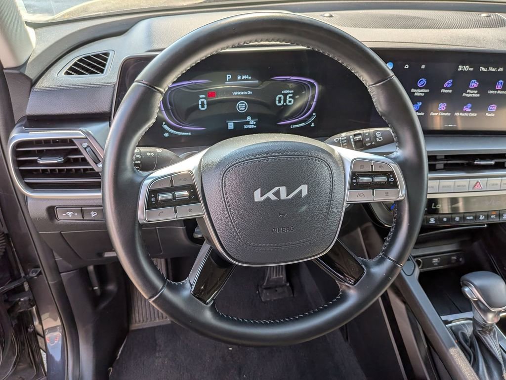 Used 2025 Kia Telluride S image 23