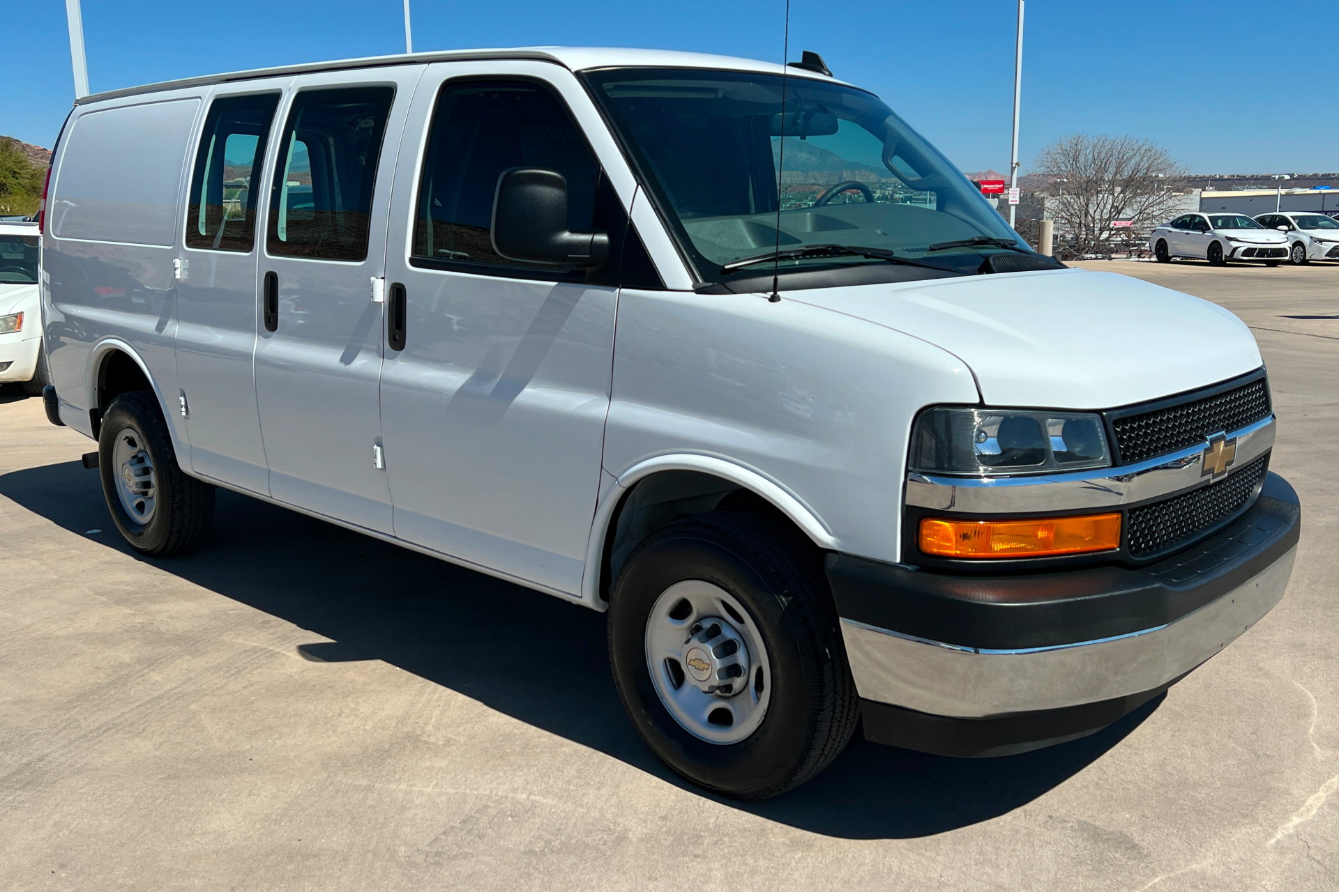 Used 2024 Chevrolet Express 2500 w/ Driver Convenience Package image 8