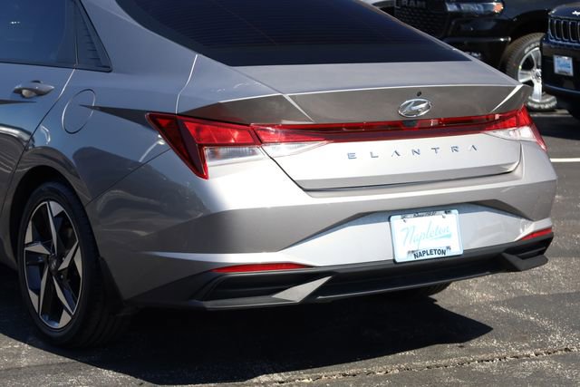 Used 2023 Hyundai Elantra SEL w/ Convenience Package image 7