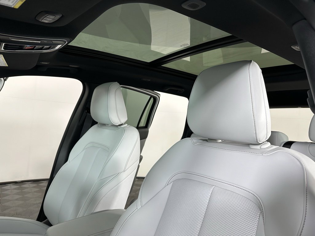 New 2026 Jeep Cherokee Limited image 24