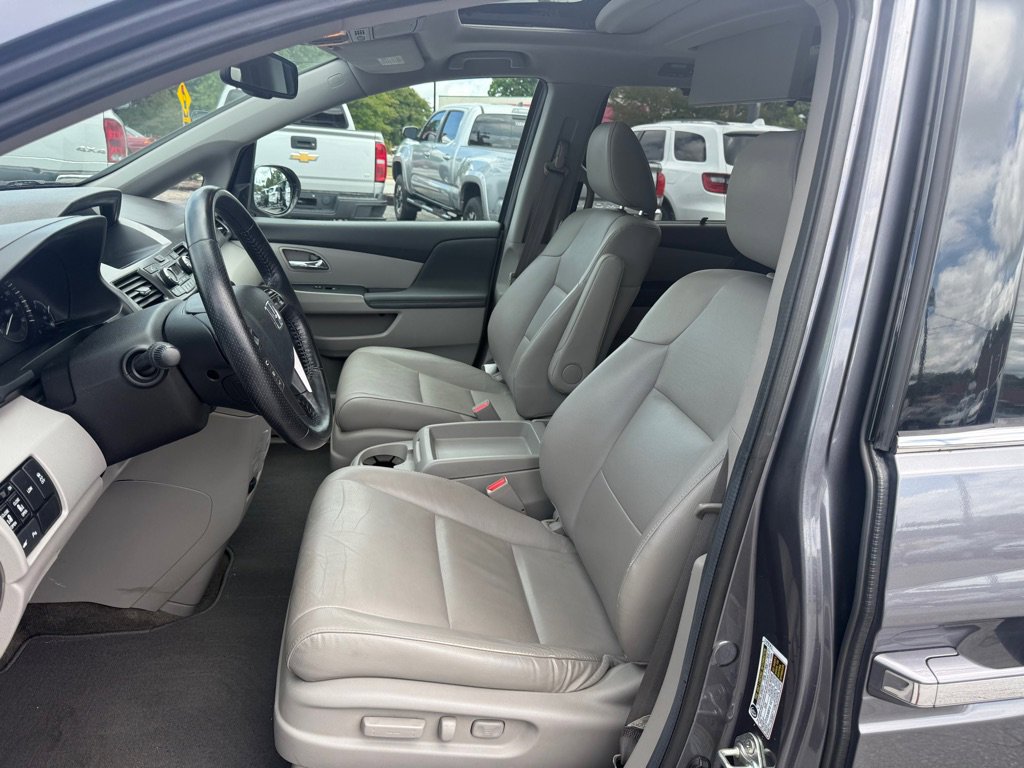 Used 2014 Honda Odyssey Touring Elite image 10