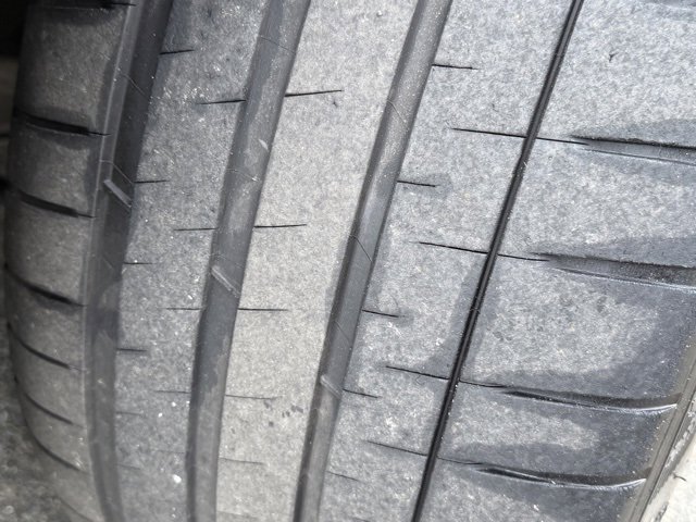 Used 2023 BMW M4 xDrive Competition w/ M Carbon Exterior Package image 35