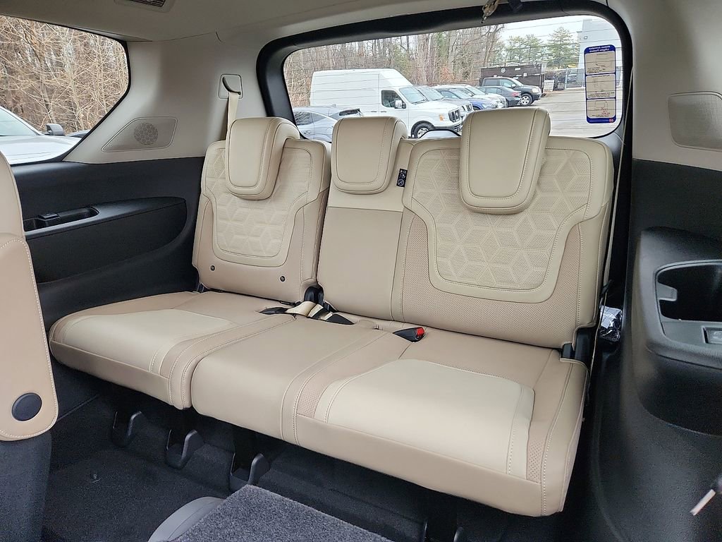 New 2026 Nissan Armada Platinum Reserve image 6