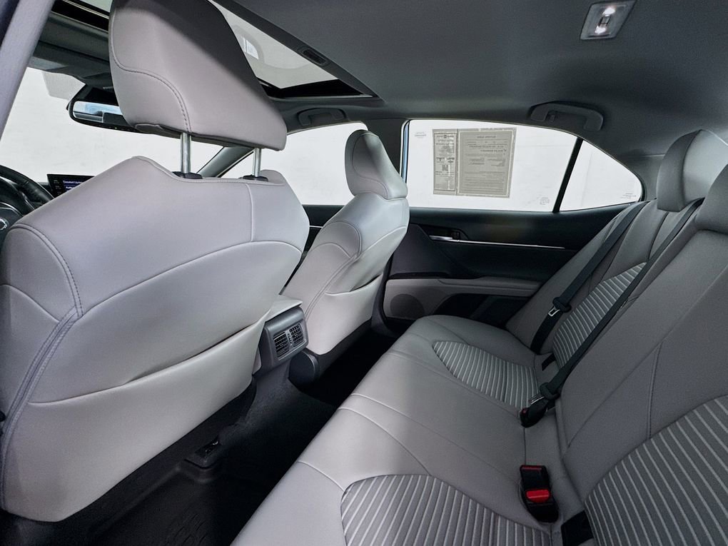 Used 2024 Toyota Camry SE w/ Cold Weather Package image 19