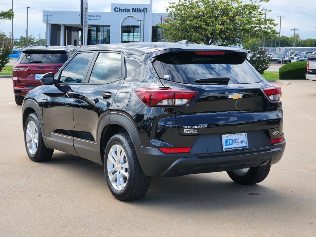 Used 2025 Chevrolet TrailBlazer LS w/ LS Confidence Package FWD image 7