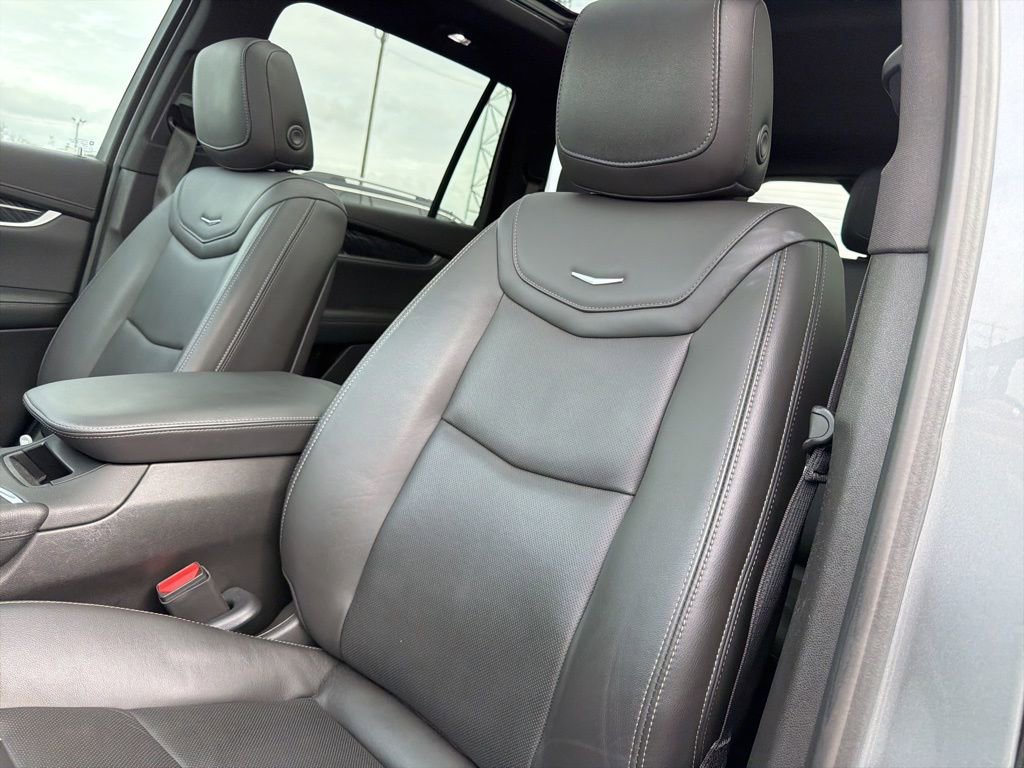Used 2023 Cadillac XT6 Premium Luxury w/ Technology Package image 20