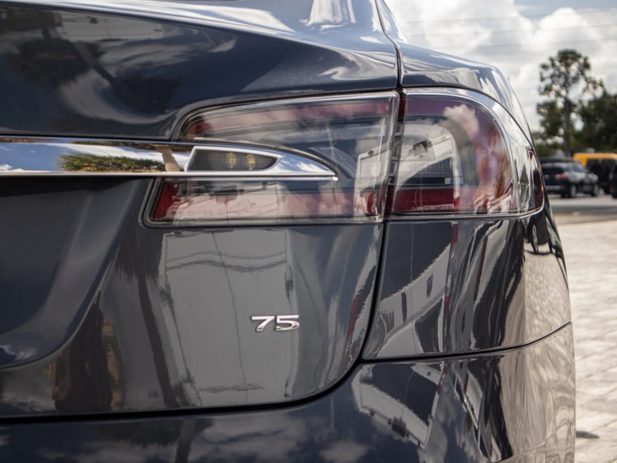 Used 2017 Tesla Model S 75 RWD image 26