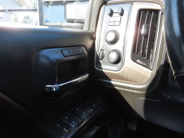 Used 2016 GMC Sierra 2500 Denali w/ Duramax Plus Package AWD/4WD image 31