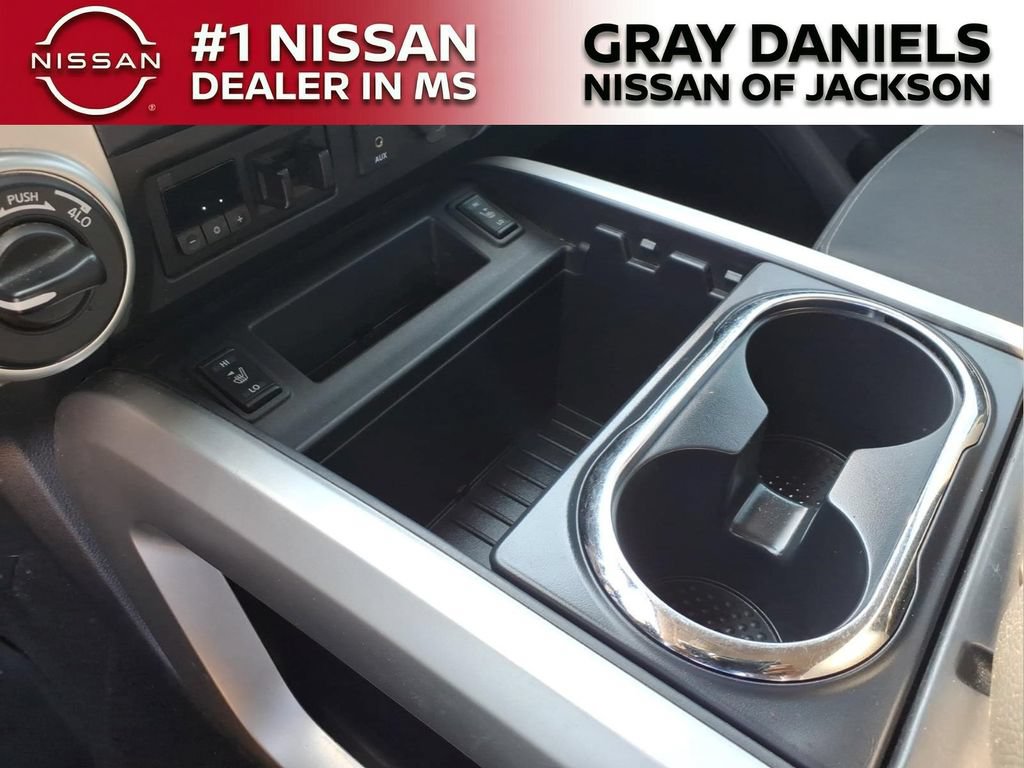 Used 2018 Nissan Titan SV w/ SV Convenience Package AWD/4WD image 19