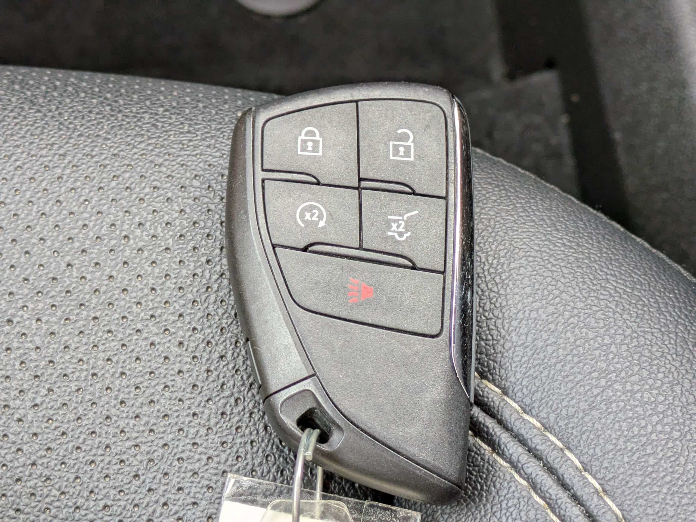 Used 2025 Chevrolet Traverse LT FWD image 31