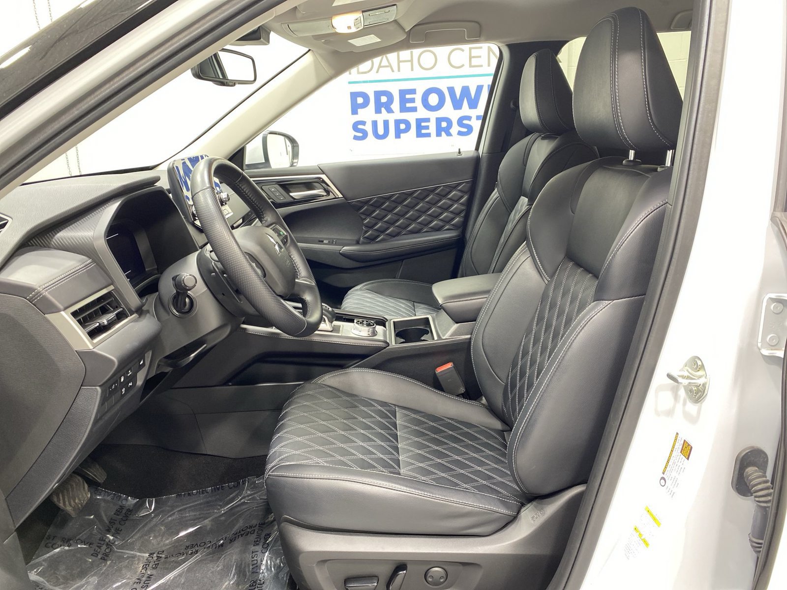 Used 2024 Mitsubishi Outlander SEL AWD/4WD image 11