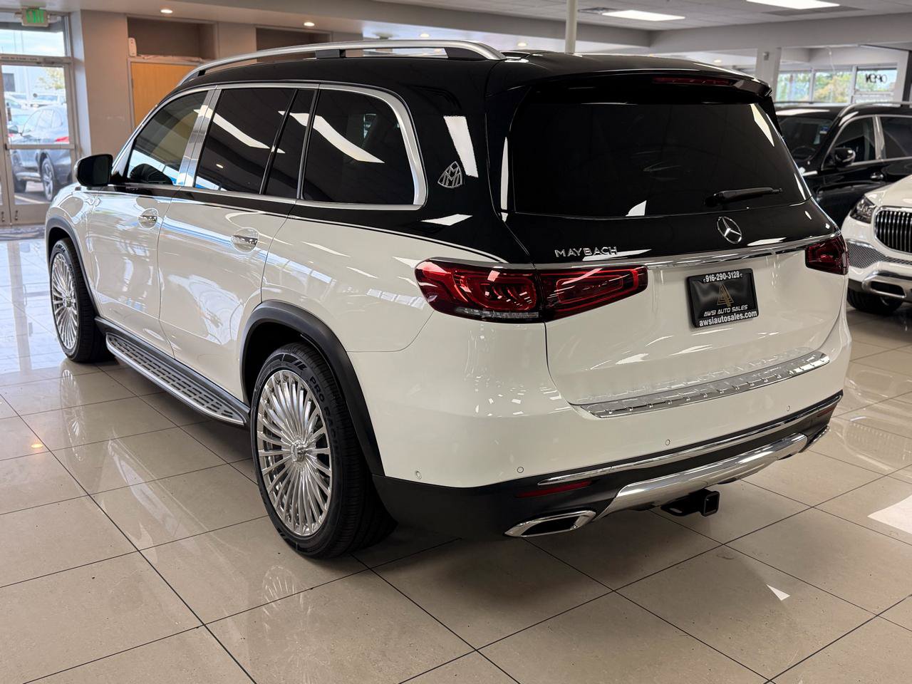 Used 2020 Mercedes-Benz GLS 450 4MATIC image 4