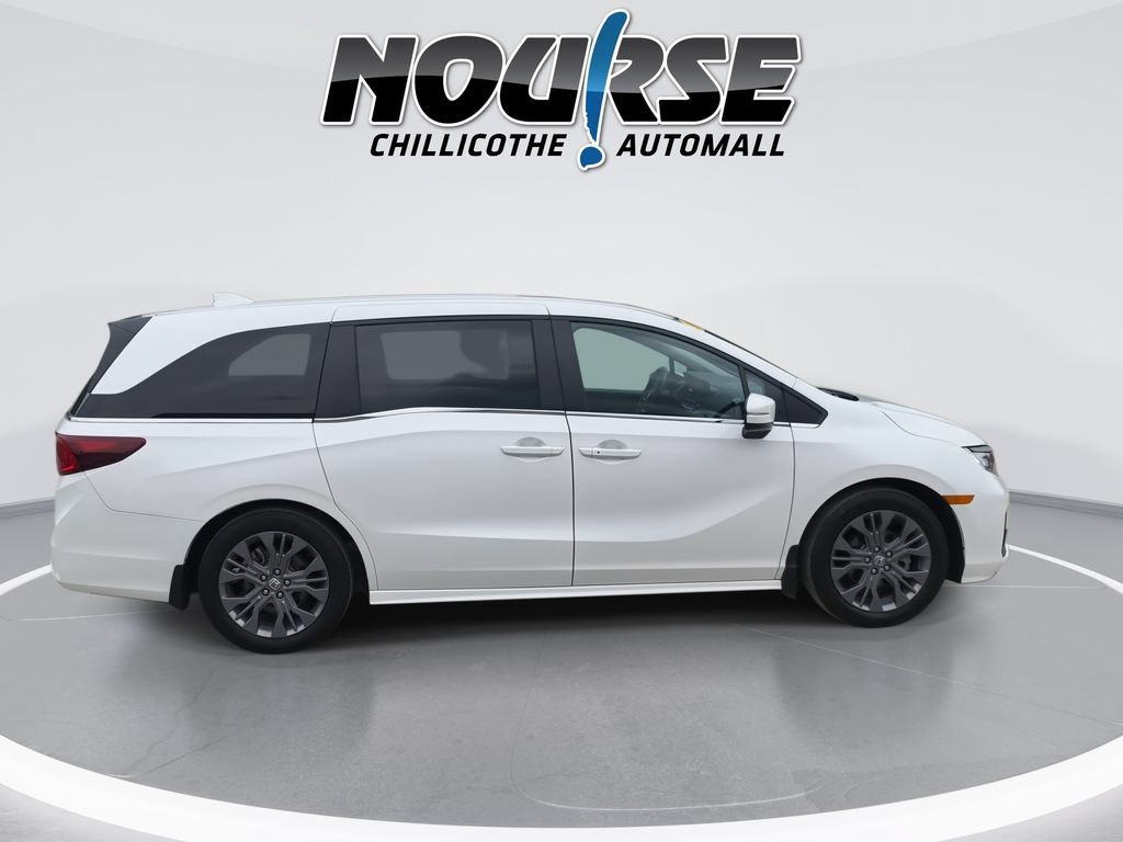 Certified 2025 Honda Odyssey Touring image 9