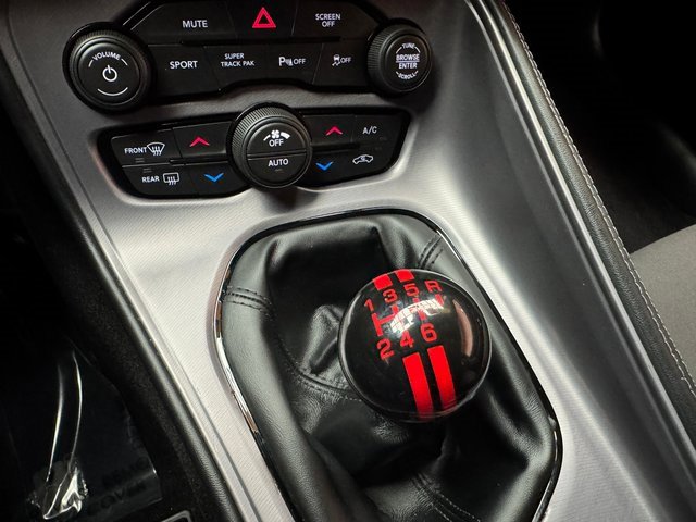 Used 2023 Dodge Challenger R/T w/ T/A Package image 18