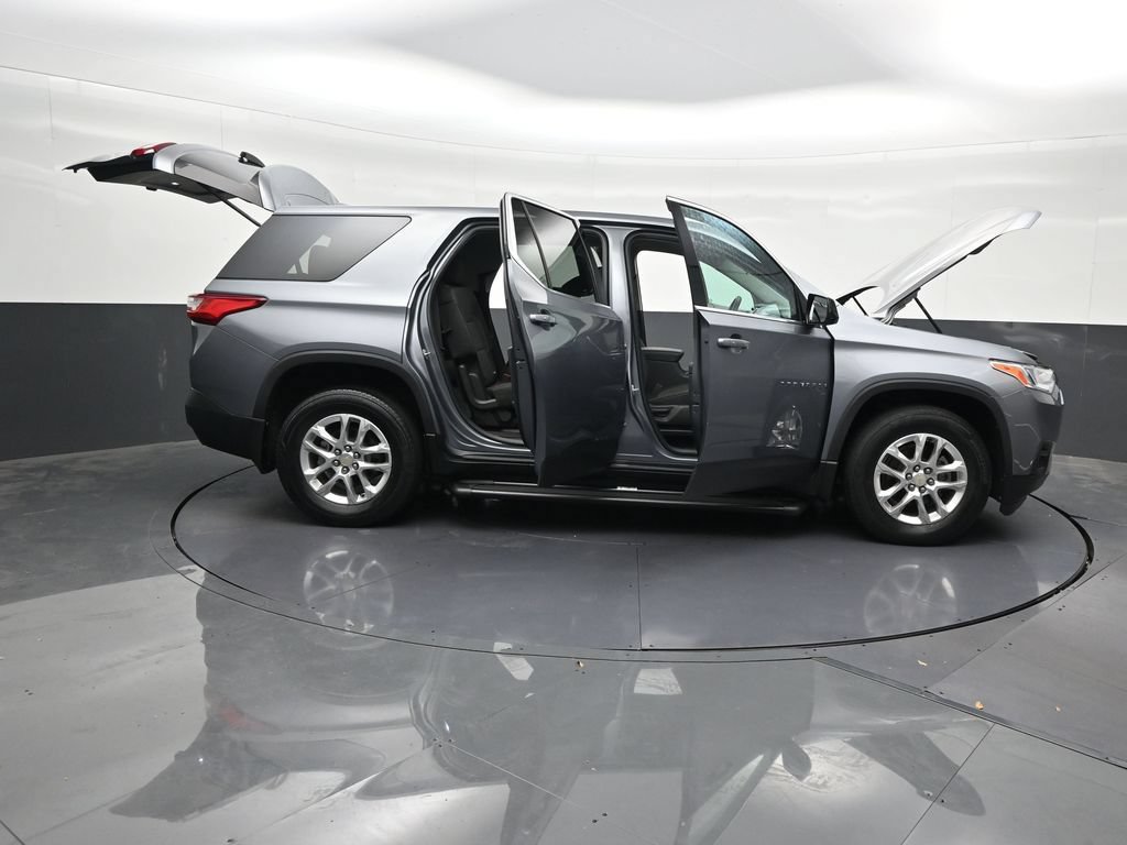 Used 2020 Chevrolet Traverse LS FWD image 38