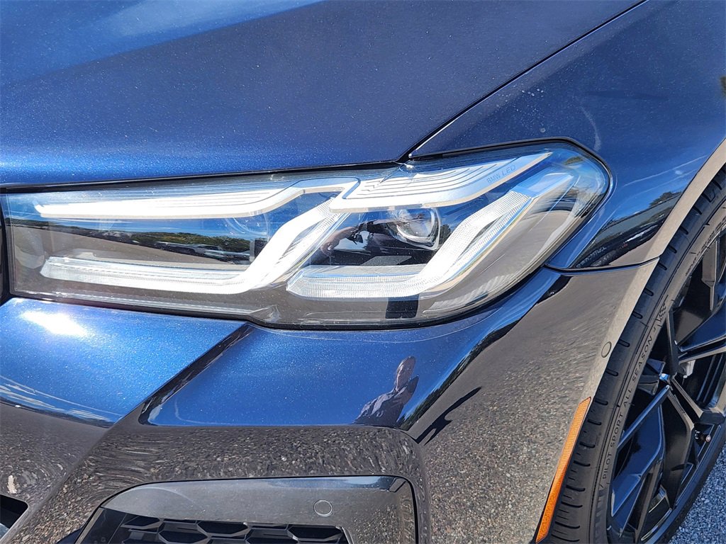 Used 2022 BMW 530e xDrive 530e iPerformance w/ M Sport Package image 9