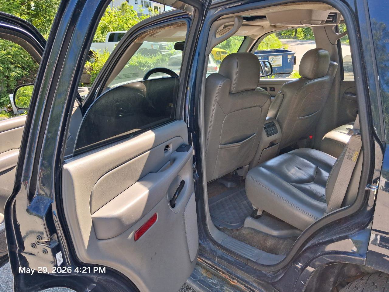 Used 2017 Ford Explorer XLT w/ Equipment Group 202A AWD/4WD image 31