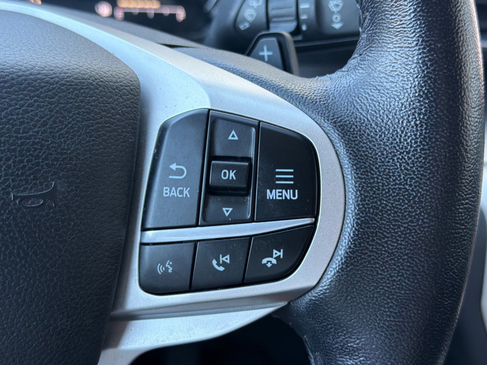 Used 2021 Ford Explorer XLT w/ Equipment Group 202A RWD image 30