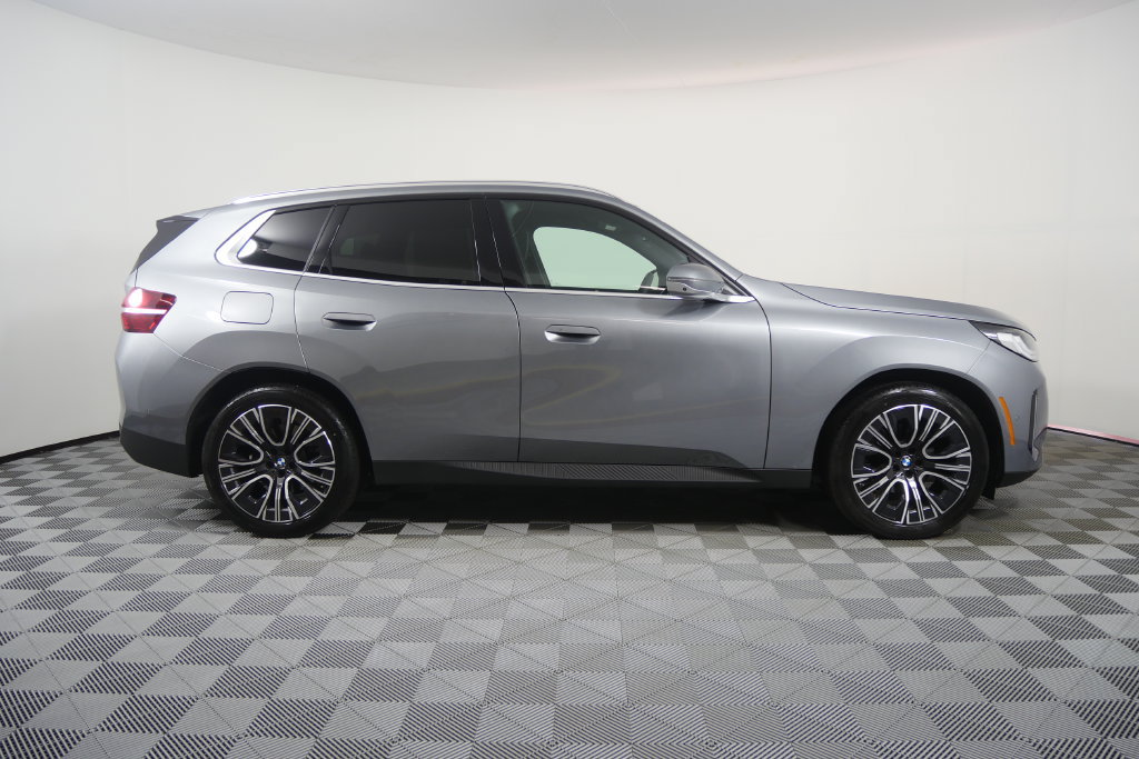 Used 2026 BMW X3 xDrive30i AWD/4WD image 3