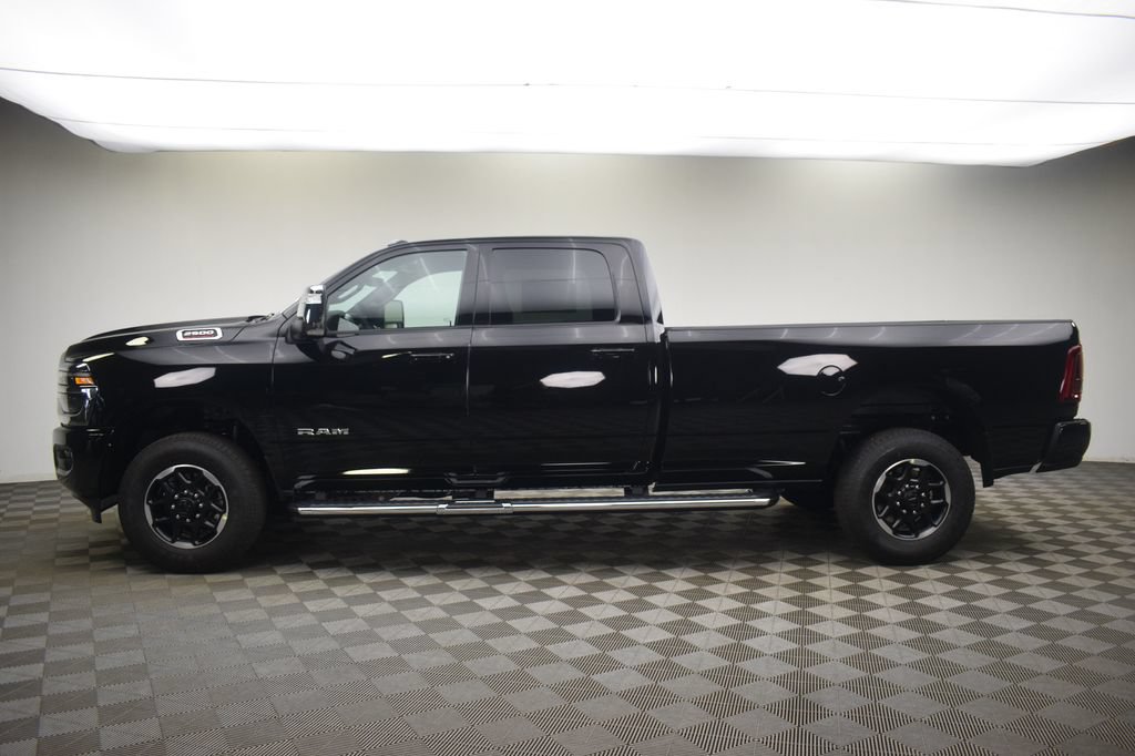 New 2026 RAM 2500 Laramie AWD/4WD image 16