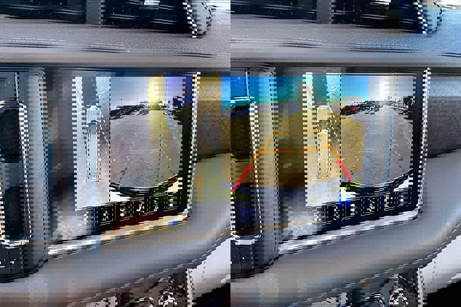 Used 2023 GMC Yukon Denali w/ Max Trailering Package image 24