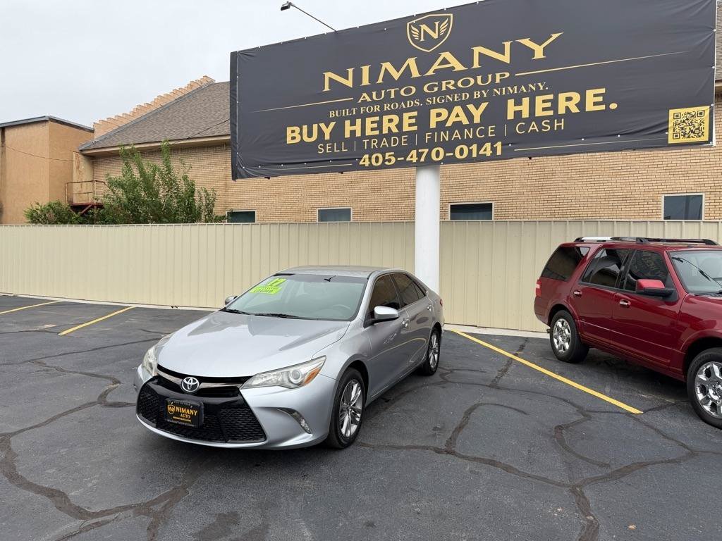 Used 2017 Toyota Camry SE FWD image 3