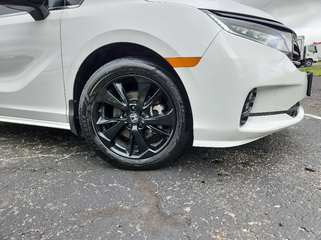 Used 2023 Honda Odyssey Sport image 3