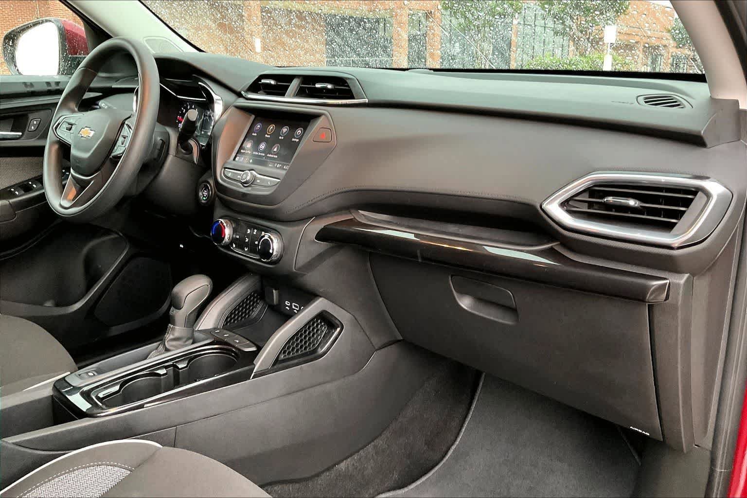 Used 2023 Chevrolet TrailBlazer LT FWD image 21