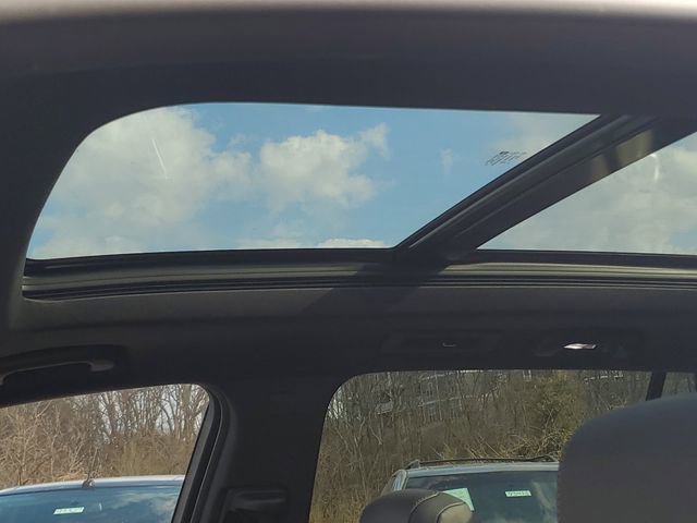 Used 2023 Cadillac XT6 Luxury image 26