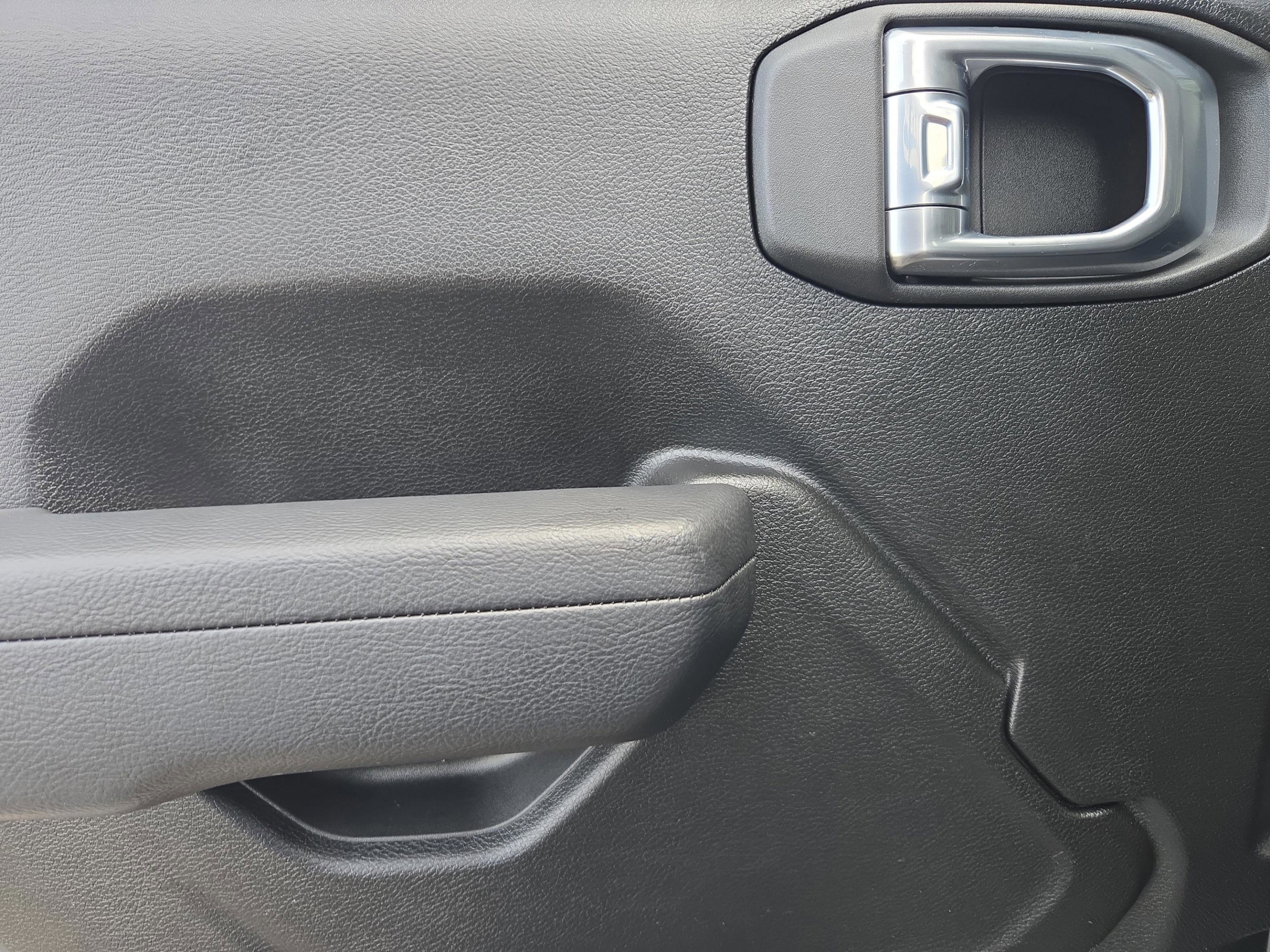 Used 2022 Jeep Gladiator Sport image 23